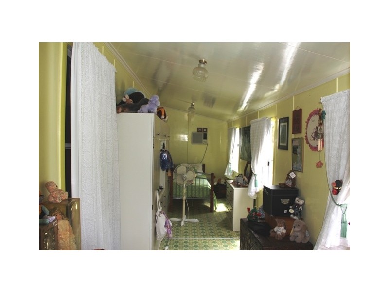 43 Cemetery Road, Cawarral QLD 4702