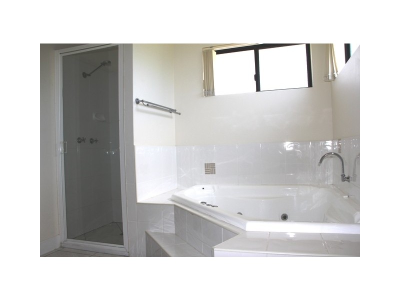 6 Amalfi Drive, Zilzie QLD 4710