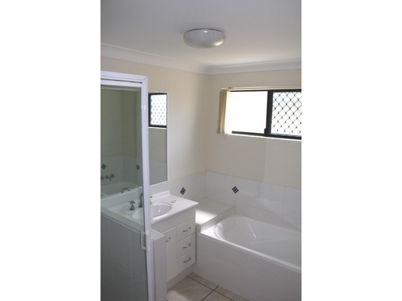 6 Amalfi Drive, Zilzie QLD 4710