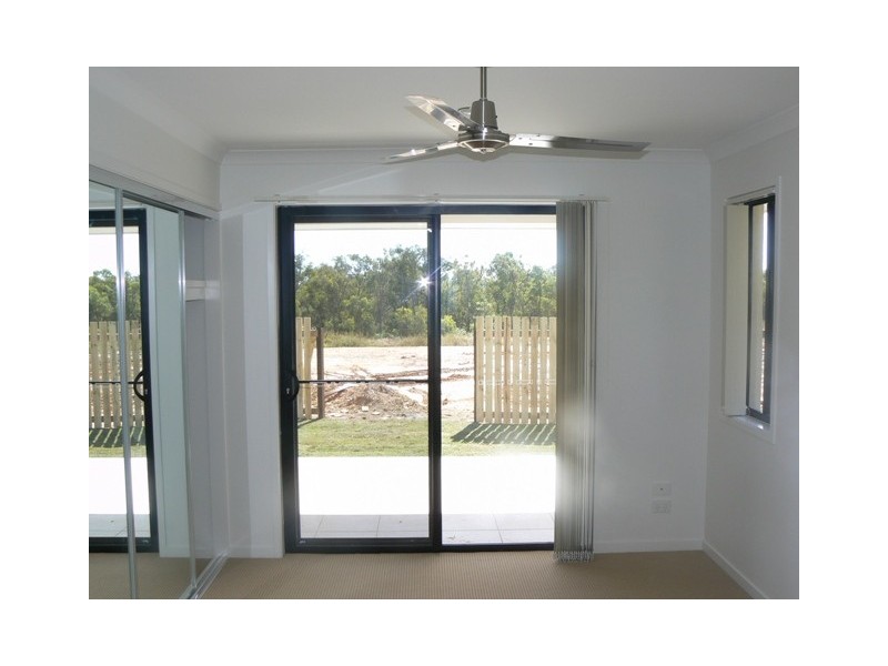 10 The Peak, Zilzie QLD 4710