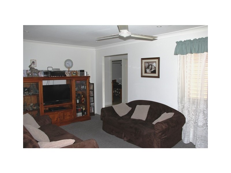 27 Reef Street, Zilzie QLD 4710