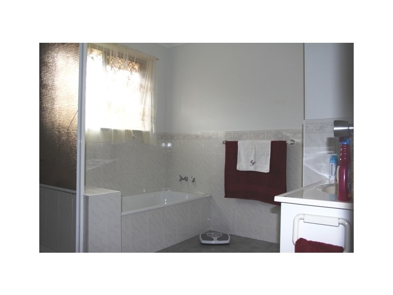 27 Reef Street, Zilzie QLD 4710