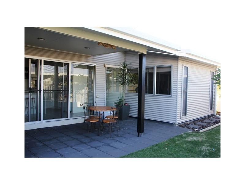 11 Hillside Court, Zilzie QLD 4710