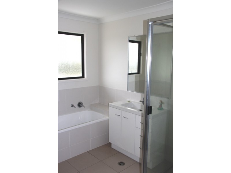 4 The Peak, Zilzie QLD 4710