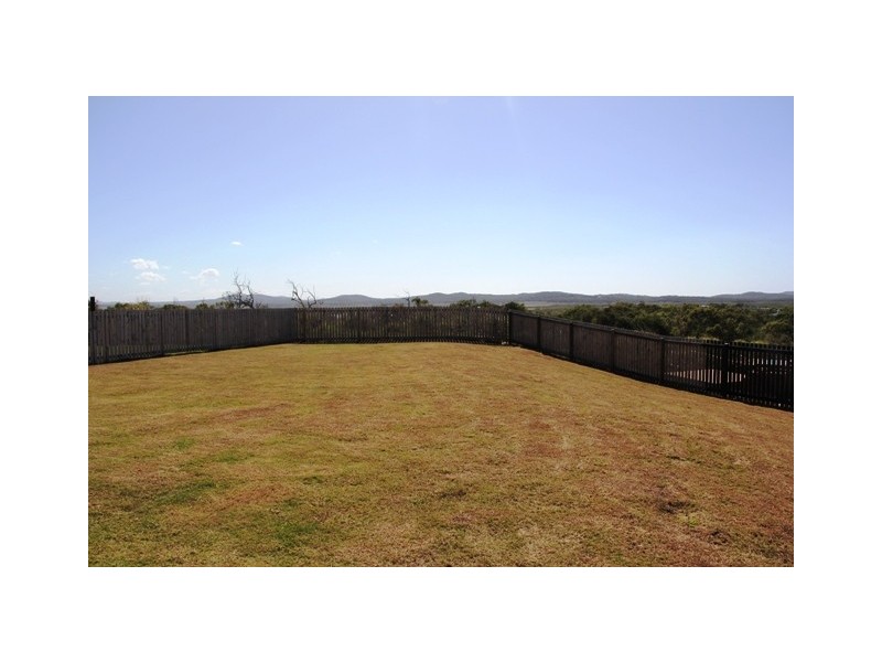 4 The Peak, Zilzie QLD 4710