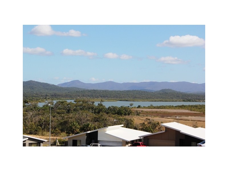 4 The Peak, Zilzie QLD 4710