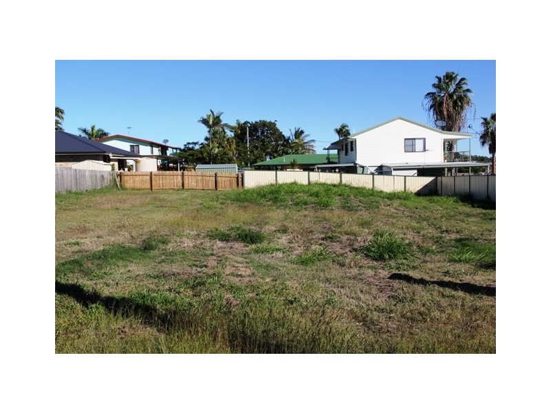 52 Thomas Street, Emu Park QLD 4710