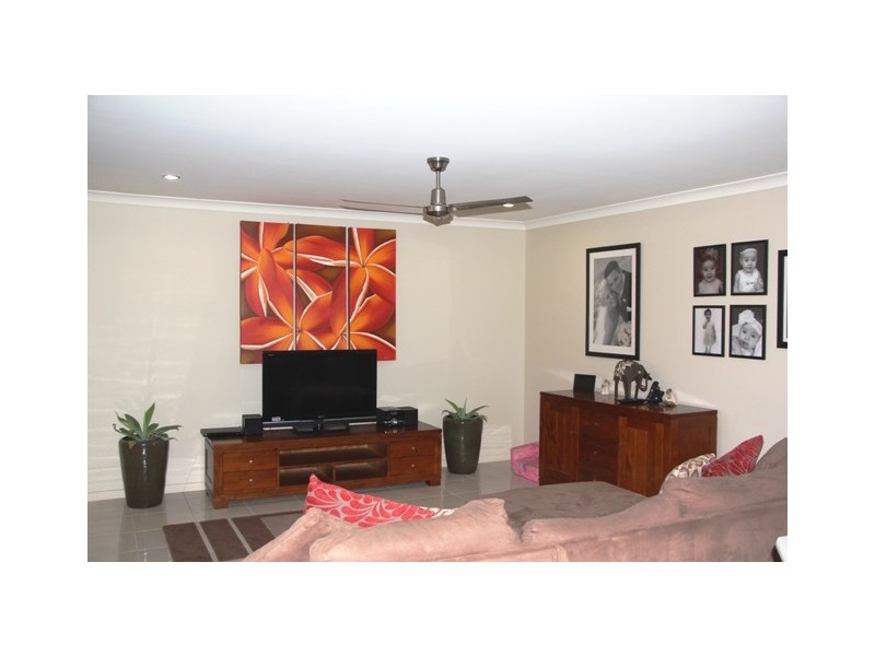 60 Amalfi Drive, Zilzie QLD 4710
