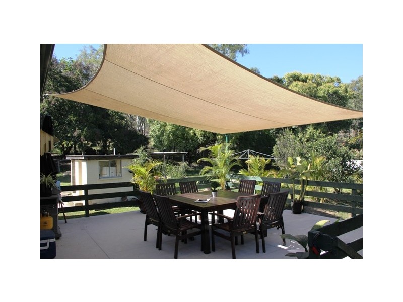 7 Cemetery Road, Cawarral QLD 4702