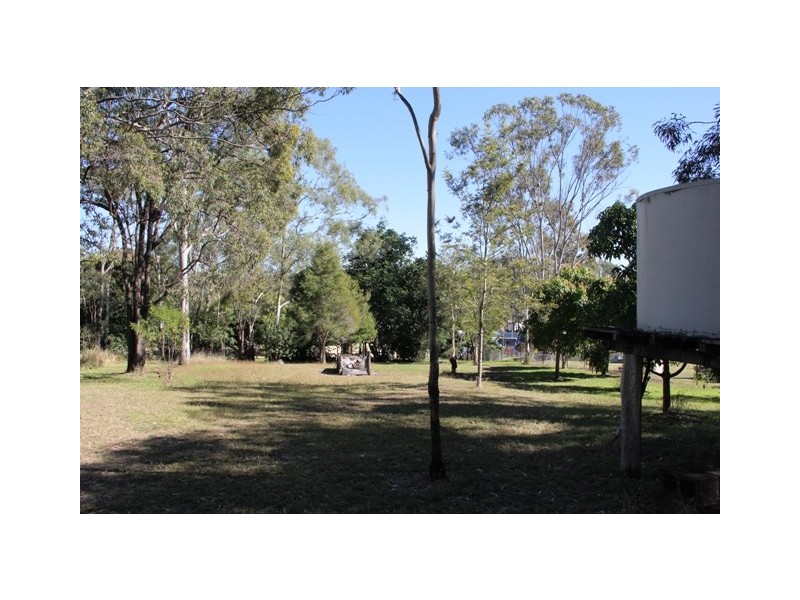 7 Cemetery Road, Cawarral QLD 4702