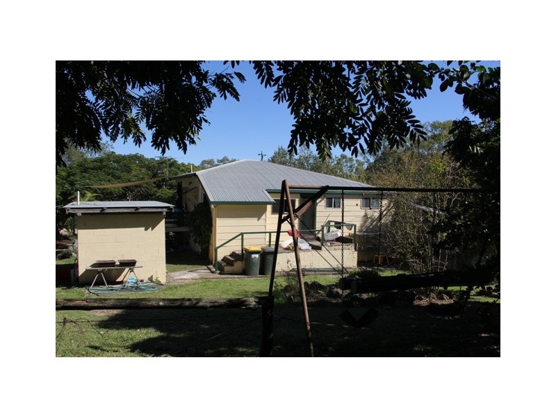 7 Cemetery Road, Cawarral QLD 4702
