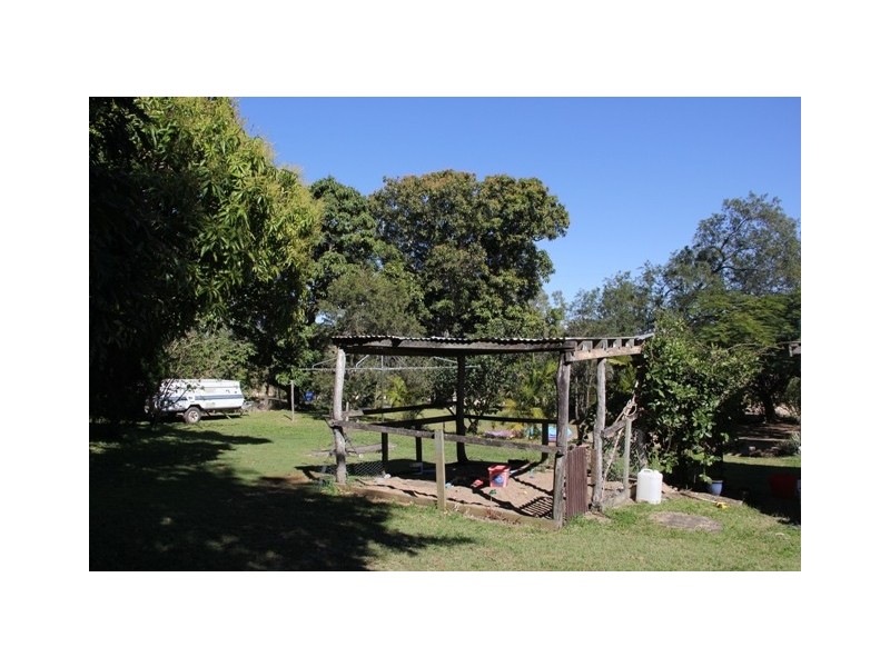 7 Cemetery Road, Cawarral QLD 4702