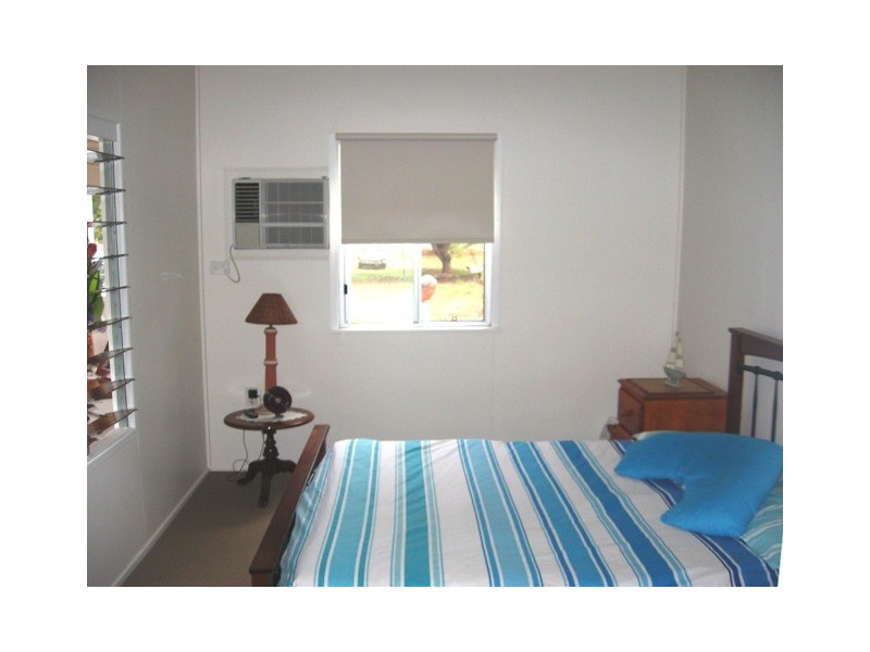 7 Limpus Avenue, Keppel Sands QLD 4702