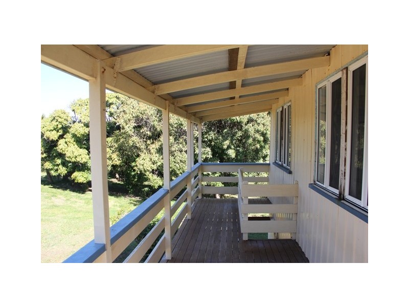 12 Oak Street, Emu Park QLD 4710