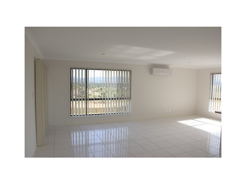 52 Falcon Crest, Zilzie QLD 4710