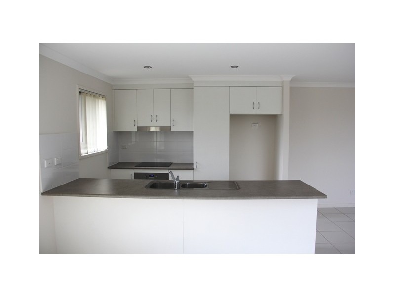 52 Falcon Crest, Zilzie QLD 4710