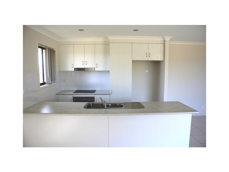 50 Falcon Crest, Zilzie QLD 4710