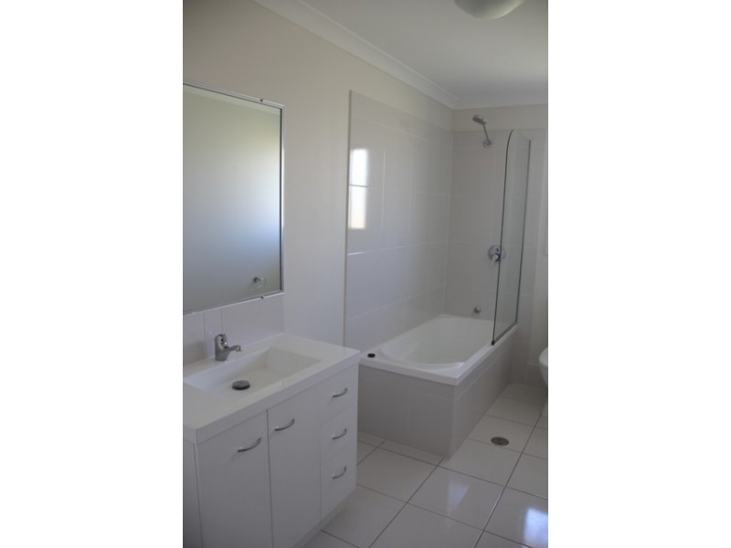 50 Falcon Crest, Zilzie QLD 4710