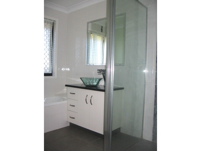 1/64 Hewitt Street, Emu Park QLD 4710