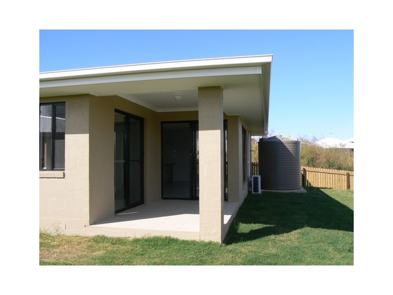7 The Peak, Zilzie QLD 4710
