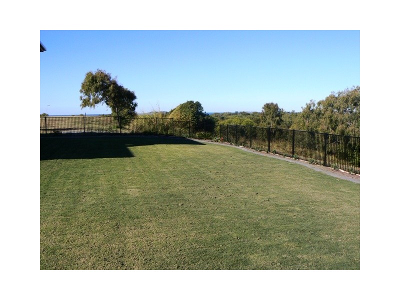 6 Hideaway Road, Zilzie QLD 4710