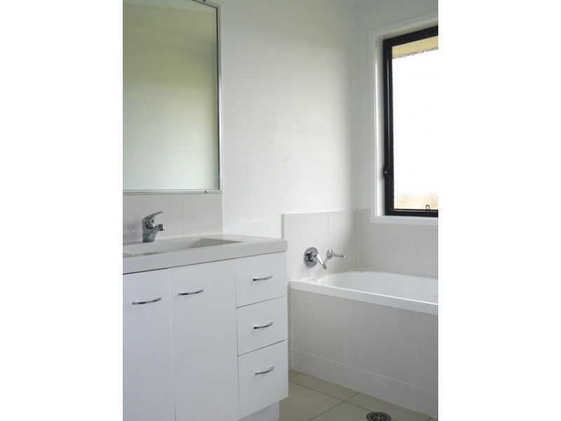 9 The Peak, Zilzie QLD 4710