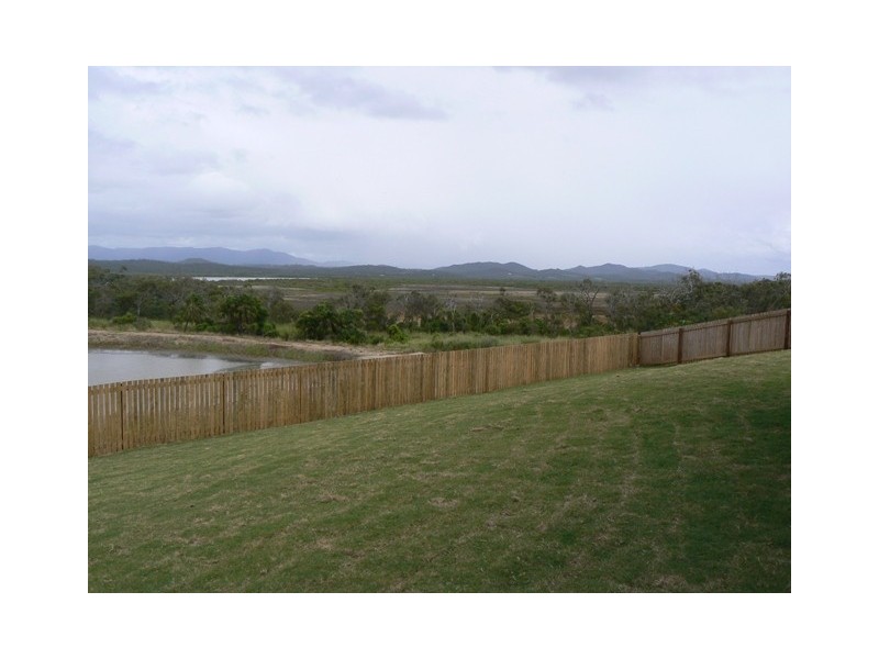 9 The Peak, Zilzie QLD 4710
