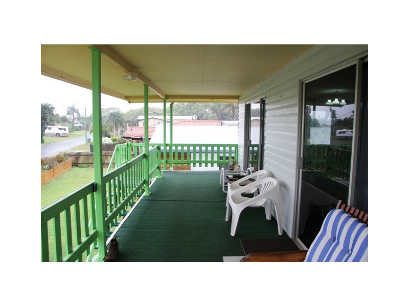 20 Limpus Avenue, Keppel Sands QLD 4702