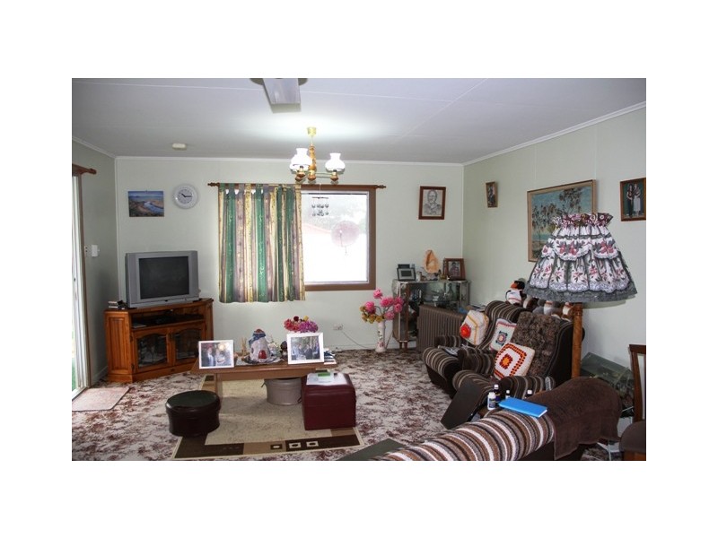 20 Limpus Avenue, Keppel Sands QLD 4702