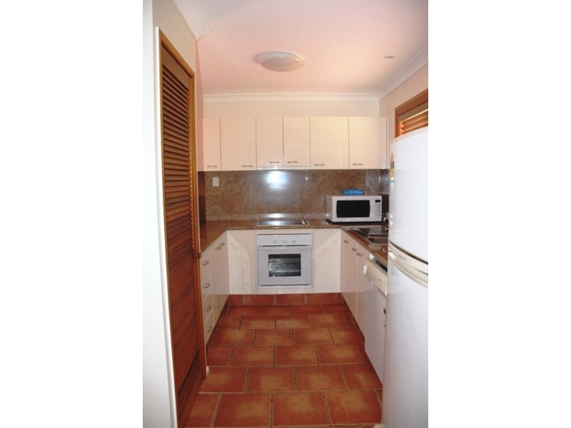 18 Schofield Parade, Keppel Sands QLD 4702