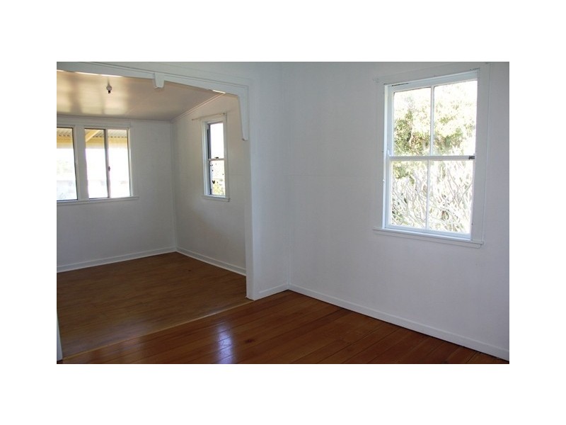 12 Oak Street, Emu Park QLD 4710