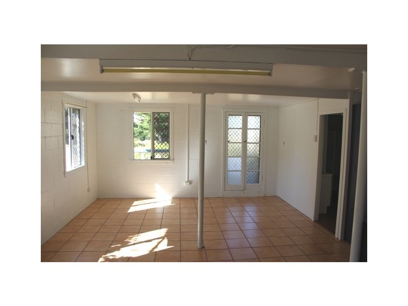 12 Oak Street, Emu Park QLD 4710