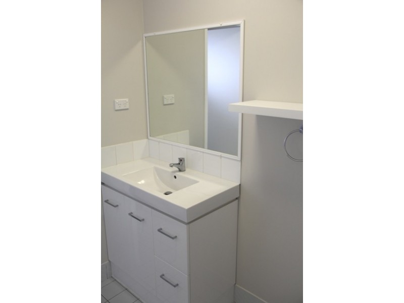 2/28 Larnach Street, Zilzie QLD 4710