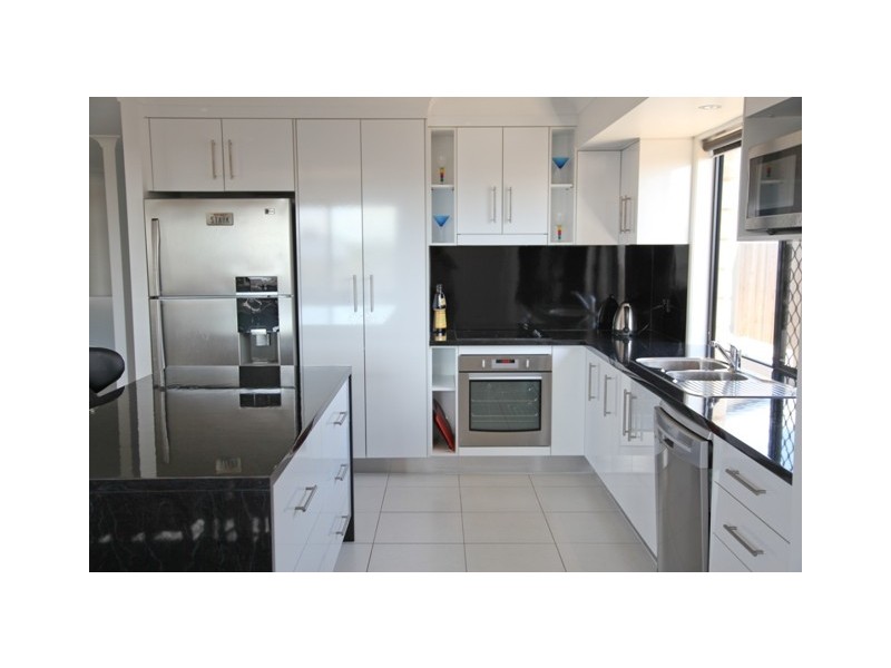 6 Wheeler Avenue, Gracemere QLD 4702