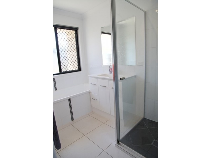 6 Wheeler Avenue, Gracemere QLD 4702