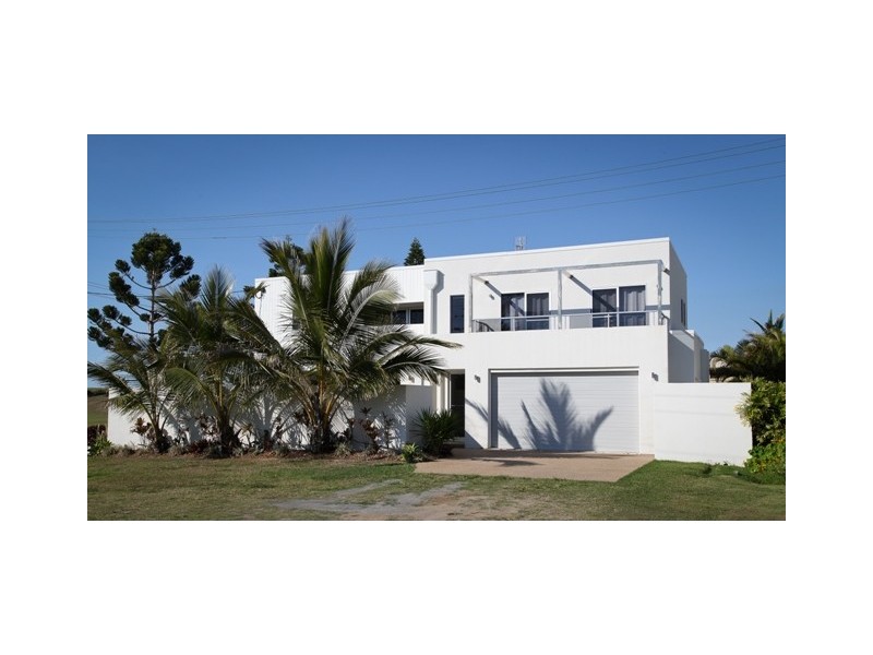 1/2 Richard Street, Emu Park QLD 4710