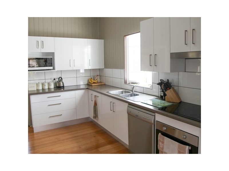 94 Davis Street, The Range QLD 4700