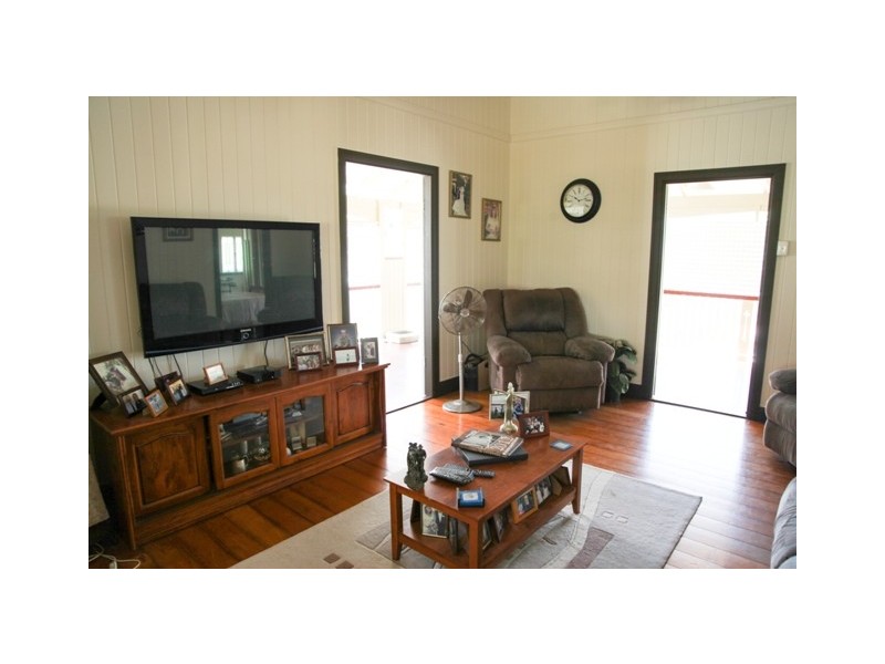 94 Davis Street, The Range QLD 4700