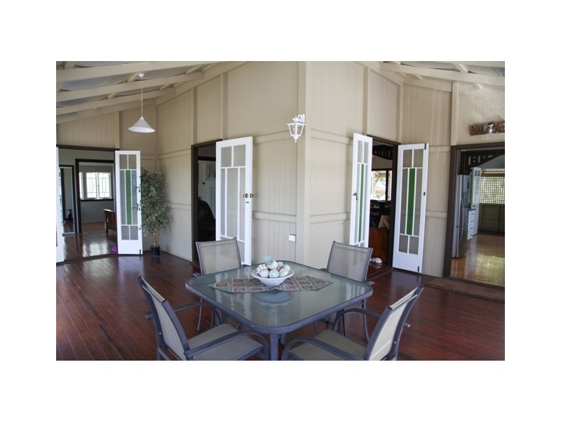 94 Davis Street, The Range QLD 4700