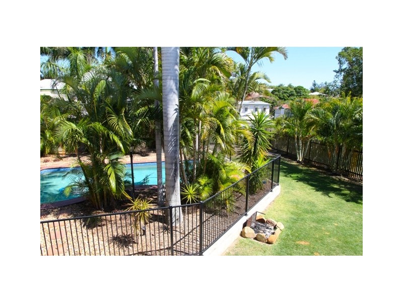 94 Davis Street, The Range QLD 4700