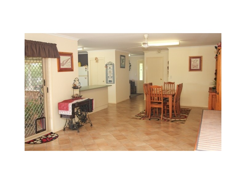 5 Carol Court, Glenlee QLD 4711
