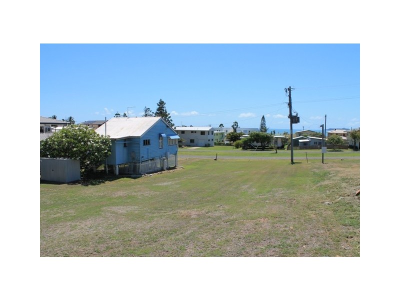 4 Ferguson Street, Emu Park QLD 4710