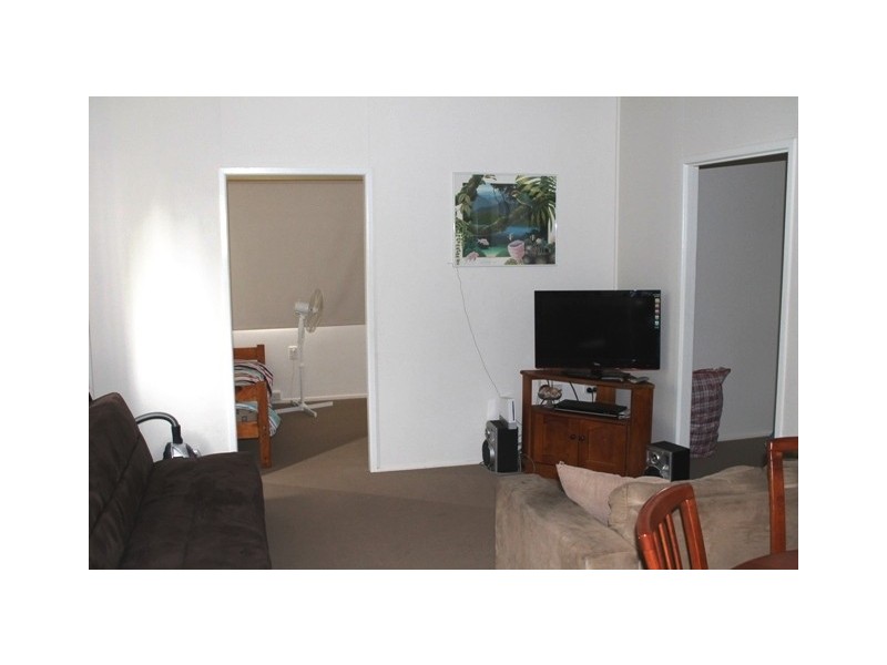 7 Limpus Avenue, Keppel Sands QLD 4702