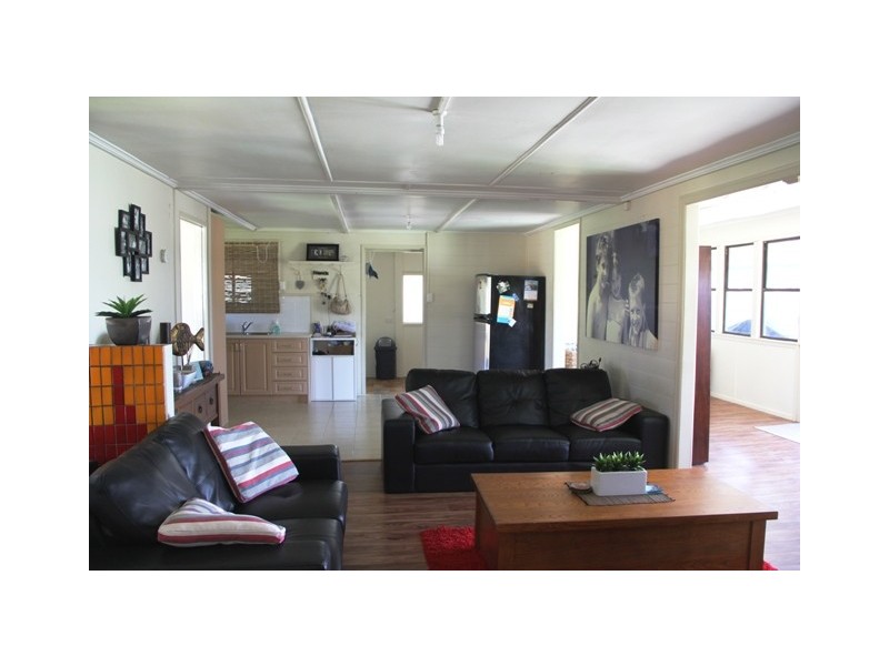 21 Richard Street, Emu Park QLD 4710