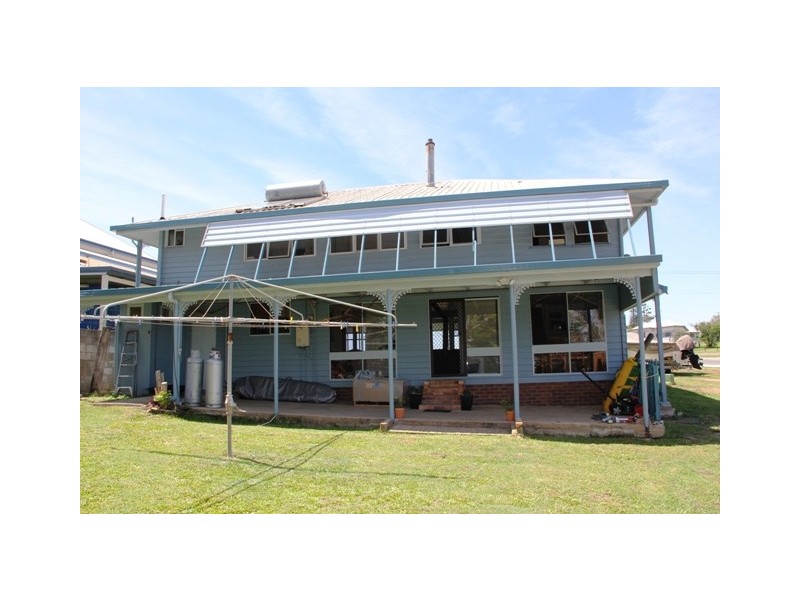 21 Richard Street, Emu Park QLD 4710