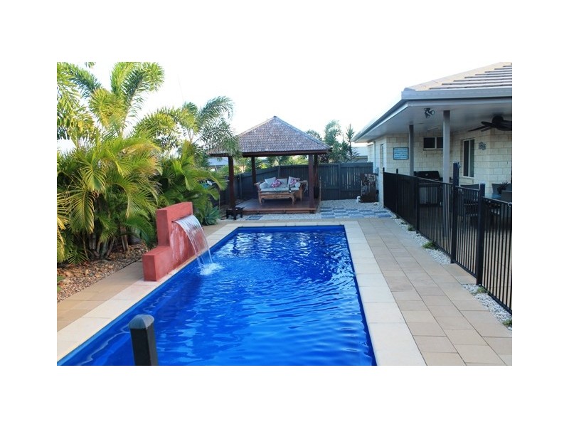 6 Parkview Drive, Rosslyn QLD 4703