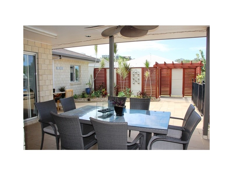 6 Parkview Drive, Rosslyn QLD 4703