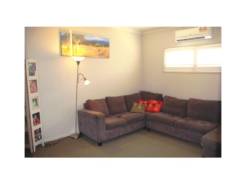 6 Parkview Drive, Rosslyn QLD 4703