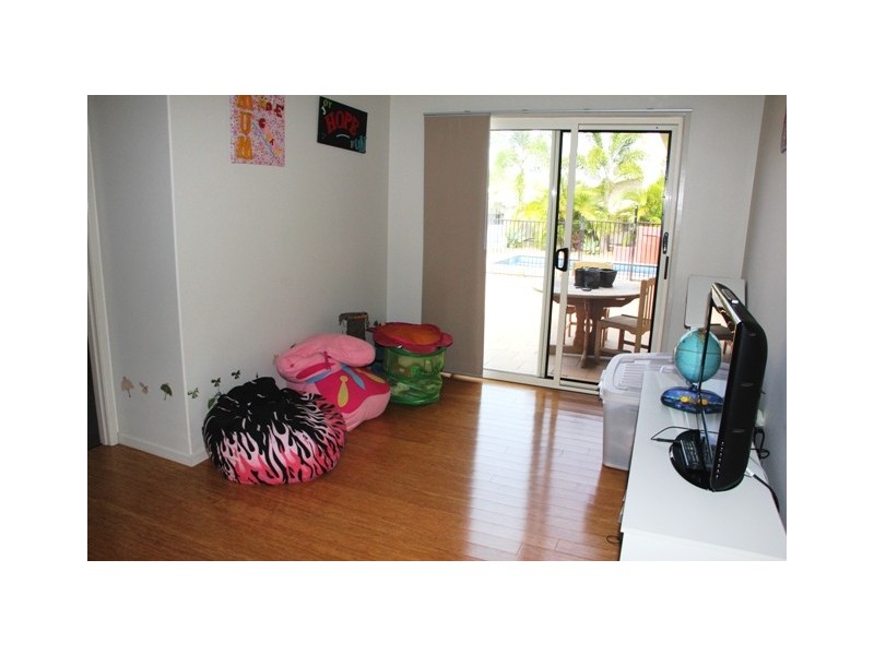 6 Parkview Drive, Rosslyn QLD 4703