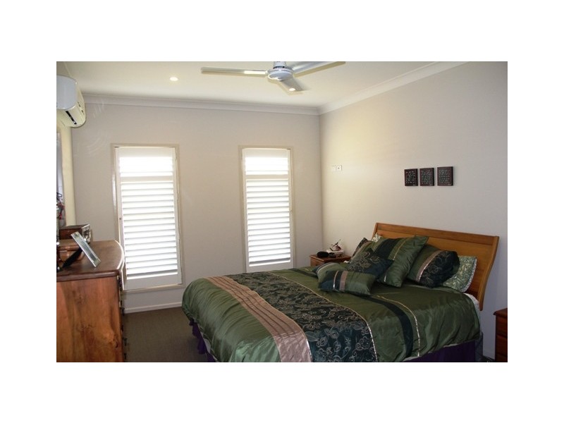 6 Parkview Drive, Rosslyn QLD 4703